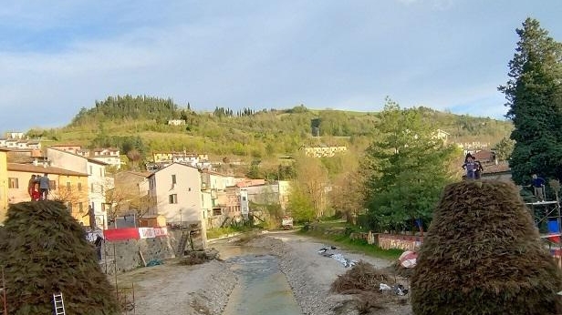 Festa del Falò, fumata bianca  Il meteo incerto non ferma l’evento