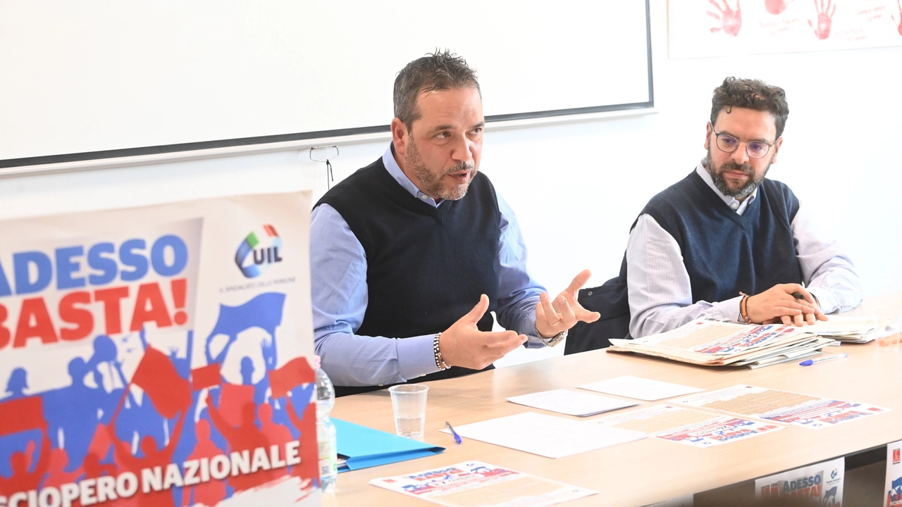 il segretario generale Uil Emilia-Romagna, Marcello Borghetti e il segretario generale della Cgil Camera del lavoro metropolitana di Bologna, Michele Bulgarelli (FotoSchicchi)