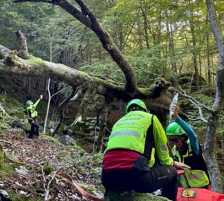 Cade durante gara in mountain bike, grave 17enne