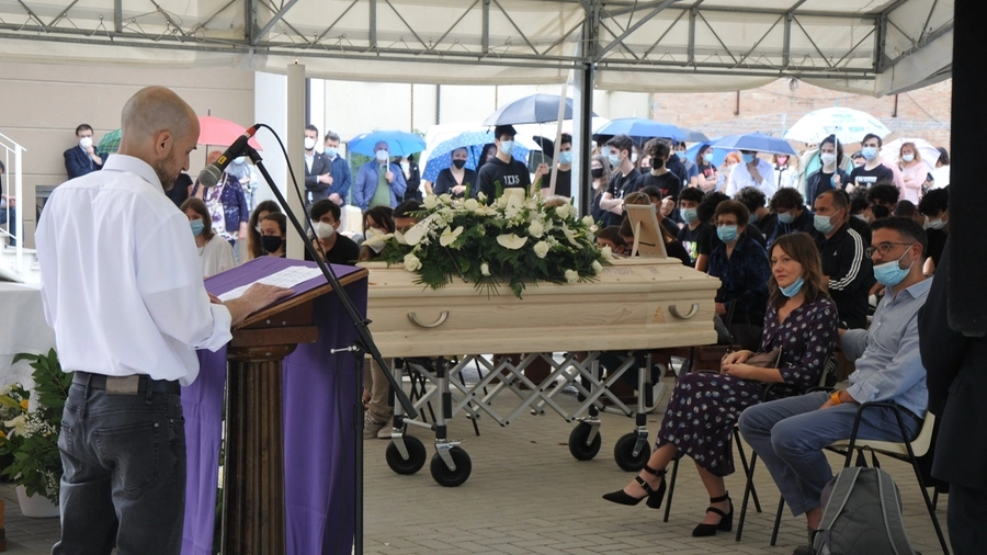 Leonardo Monaco, ucciso da leucemia fulminante a 16 anni: i funerali (Foto Frasca)