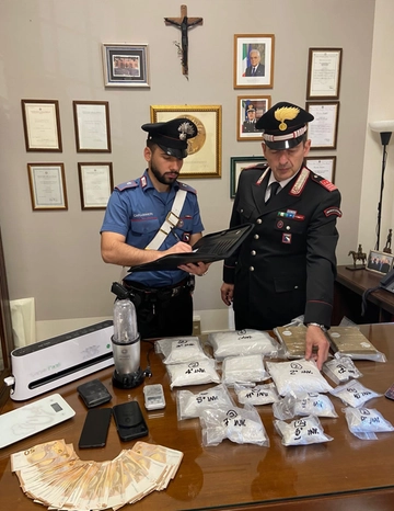 Droga a Bologna, in casa aveva 350mila euro di cocaina: arrestato per spaccio