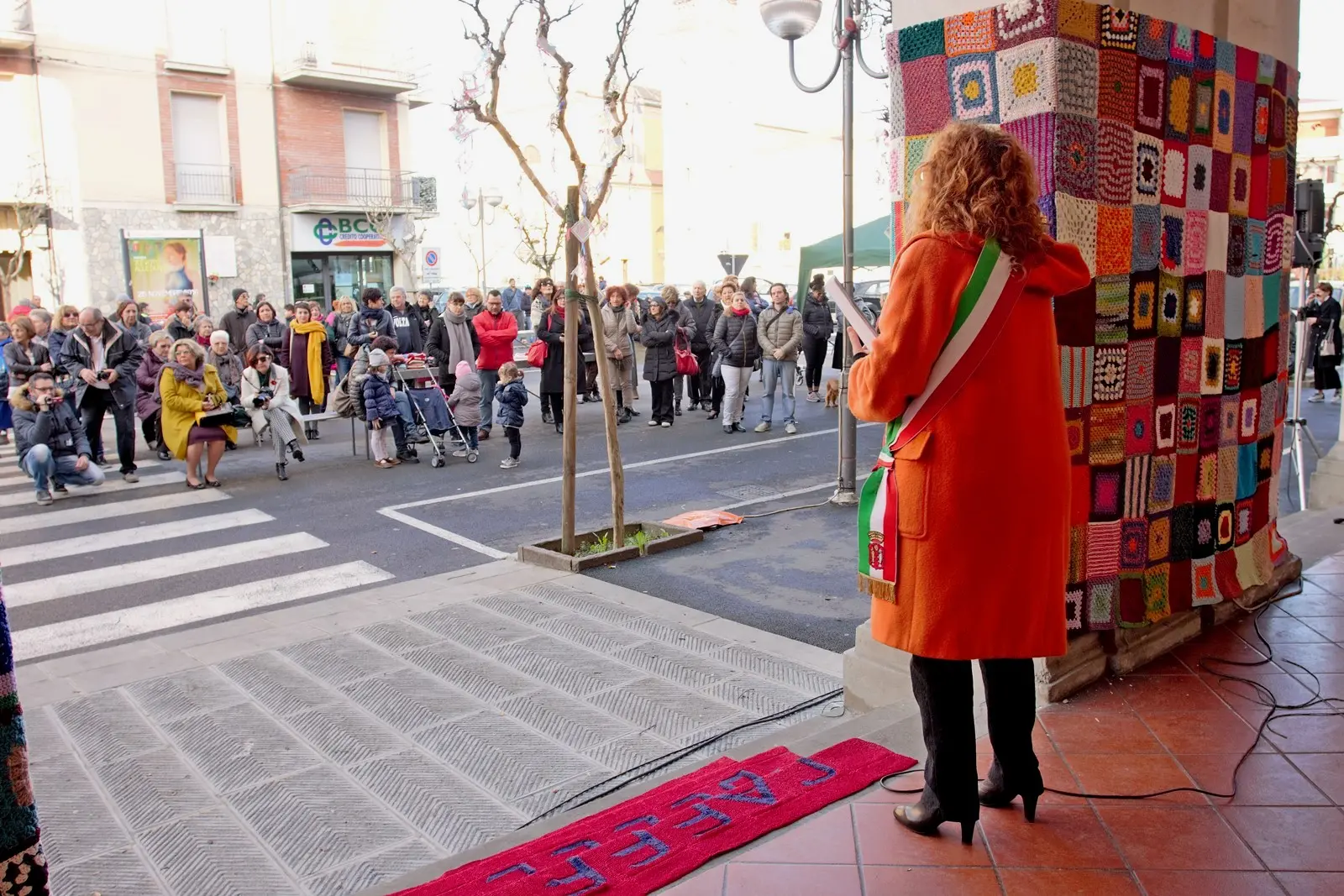 Conselice, l'iniziativa per ribadire il no alla violenza di genere. Le foto