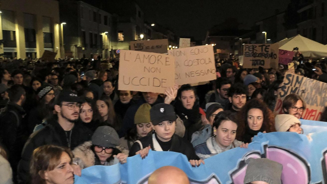 Collettivo Isterica, appello ai presidi: "No al silenzio contro i femminicidi"