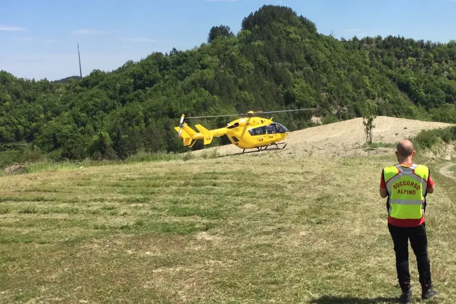 Brisighella, ciclista cade lungo un sentiero alpino. Salvato dal Soccorso Alpino