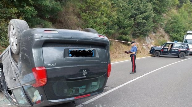 L'auto cappottata sulla Porrettana: un uomo è morto nell'incidente