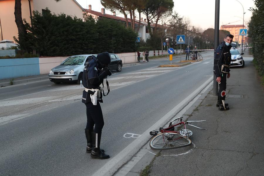 Ravenna, Giovane Ciclista Travolto E Ucciso Da Un'auto In Viale Po