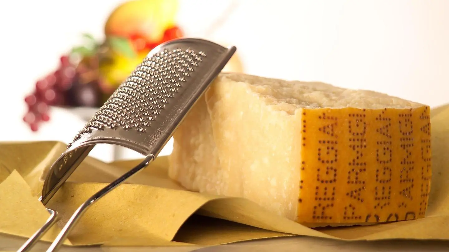 Parmigiano reggiano, truffa sull’acquisto