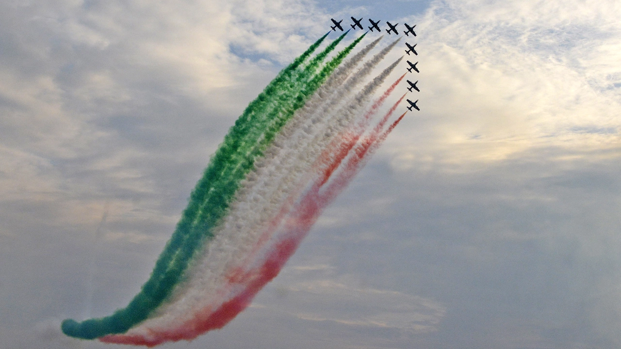 Domenica 4 giugno l’esibizione della Pattuglia acrobatica nazionale. Pubblico con il naso all’insù già dal sabato