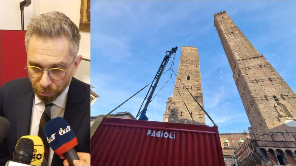 Bologna, il sindaco Lepore e i lavori attorno alla Garisenda malata