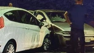 Schianto tra auto: feriti anche due bambini