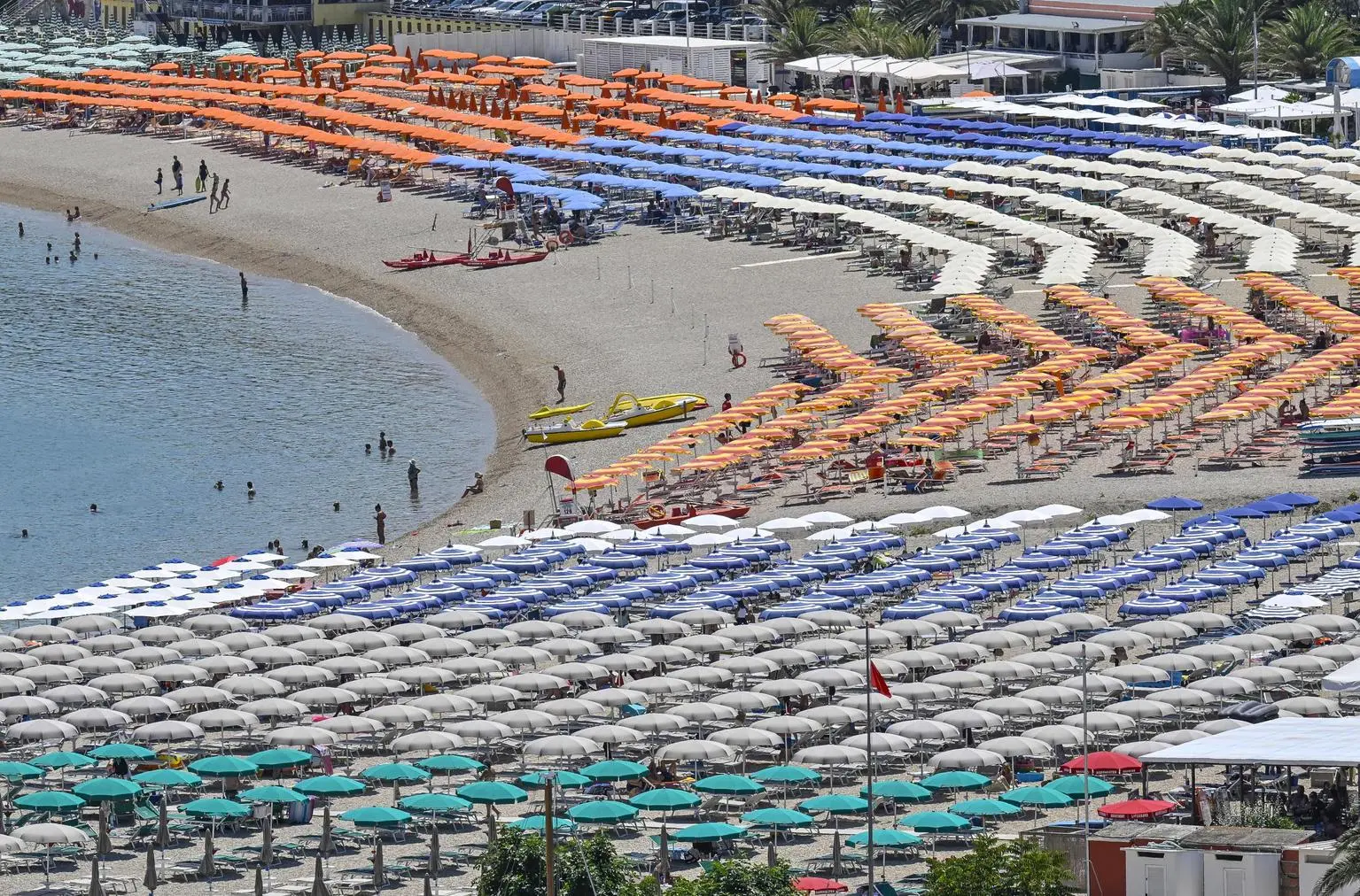 Francesco Acquaroli: "Dai borghi al mare, la qualità della vita per noi è legge"