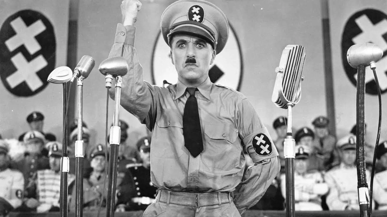 Charlie Chaplin , 'Il grande dittatore'