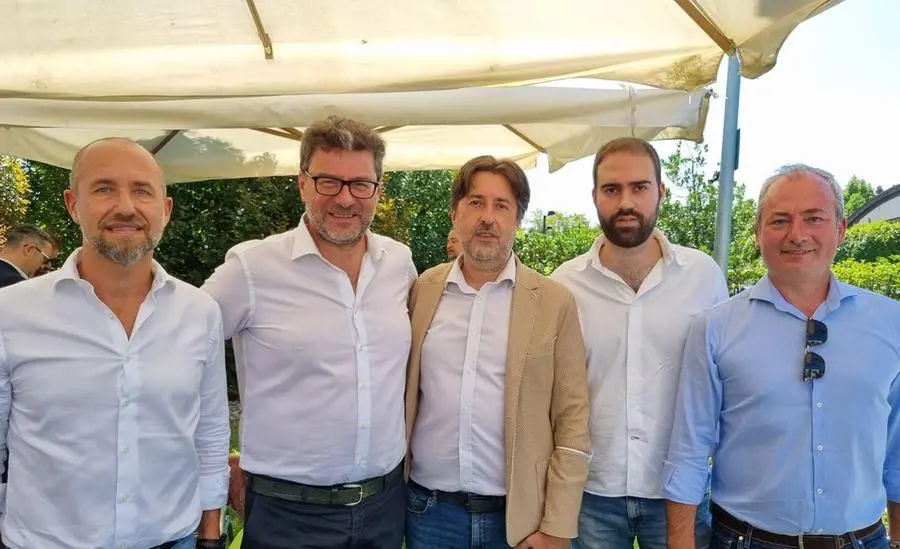 Vm, Giorgetti: "Aperto il tavolo con Stellantis"