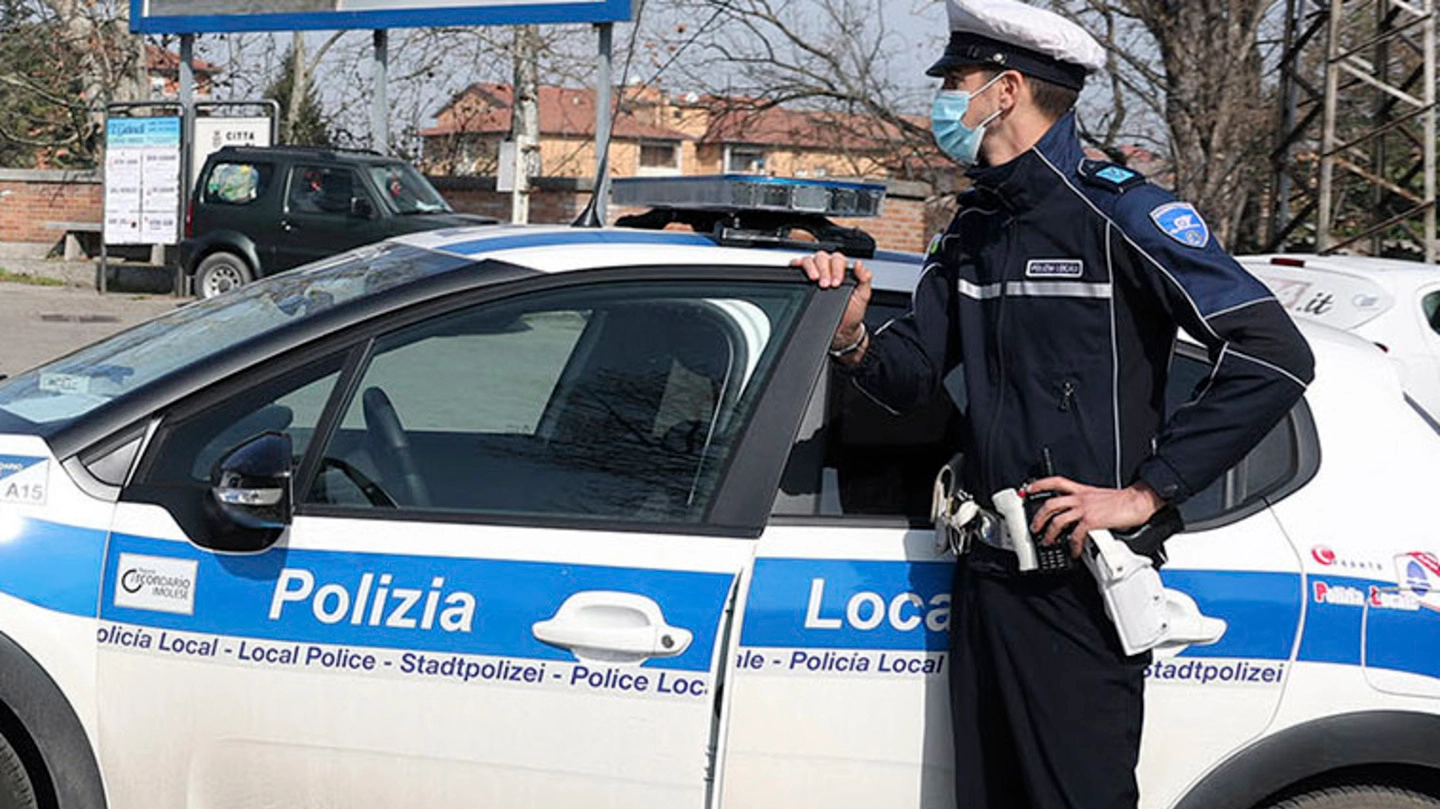 Indaga la polizia municipale di Imola