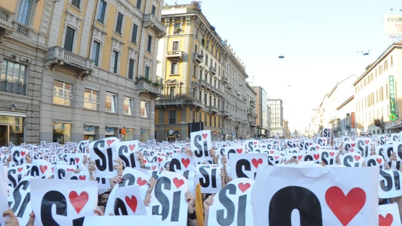 Transgender di 13 anni Ravenna, porta il figlio in tribunale. "Cambiategli sesso"