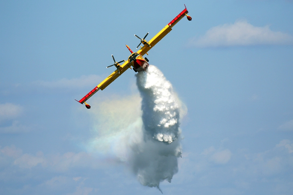 Entrato in azione anche un aereo canadair