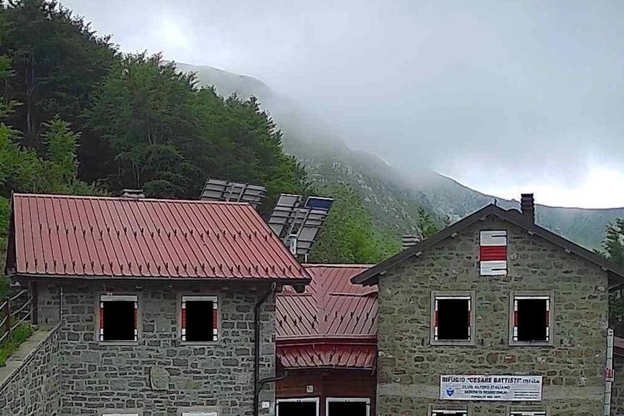 Un’immagine webcam delle condizioni meteo al Battisti alle ore 11 del 9 giugno