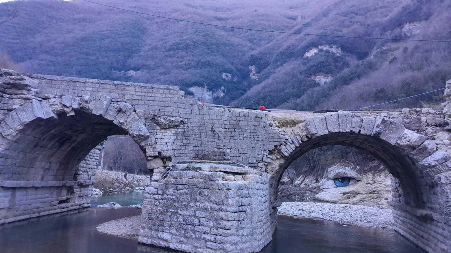 Ponte romano rovinato dalla piena:: "In Regione non se ne interessano"