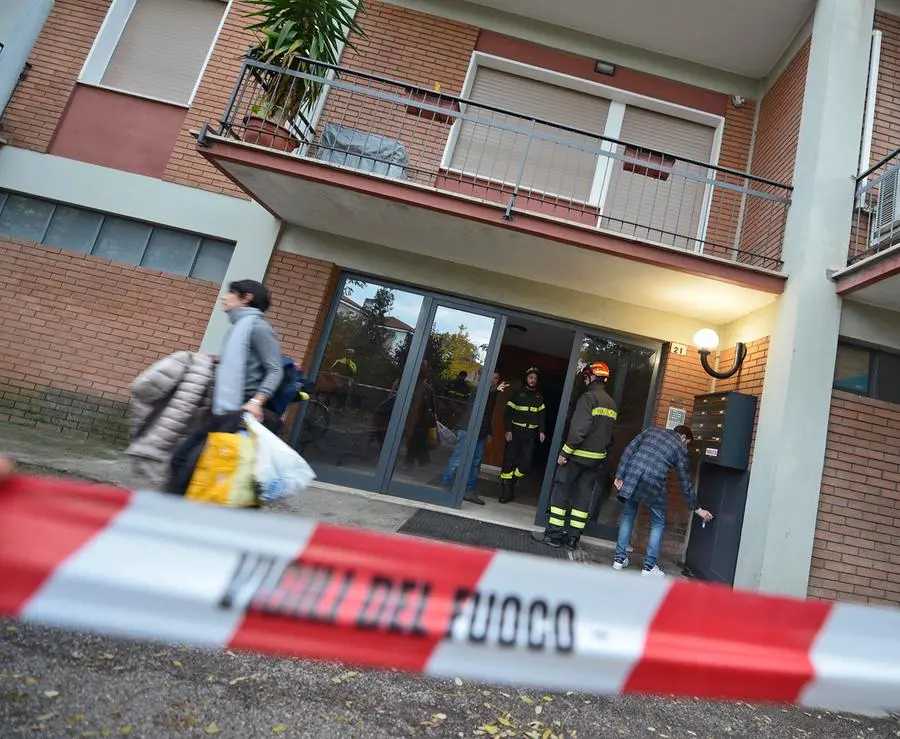 Terremoto a Pesaro, sgomberata una palazzina in centro: video