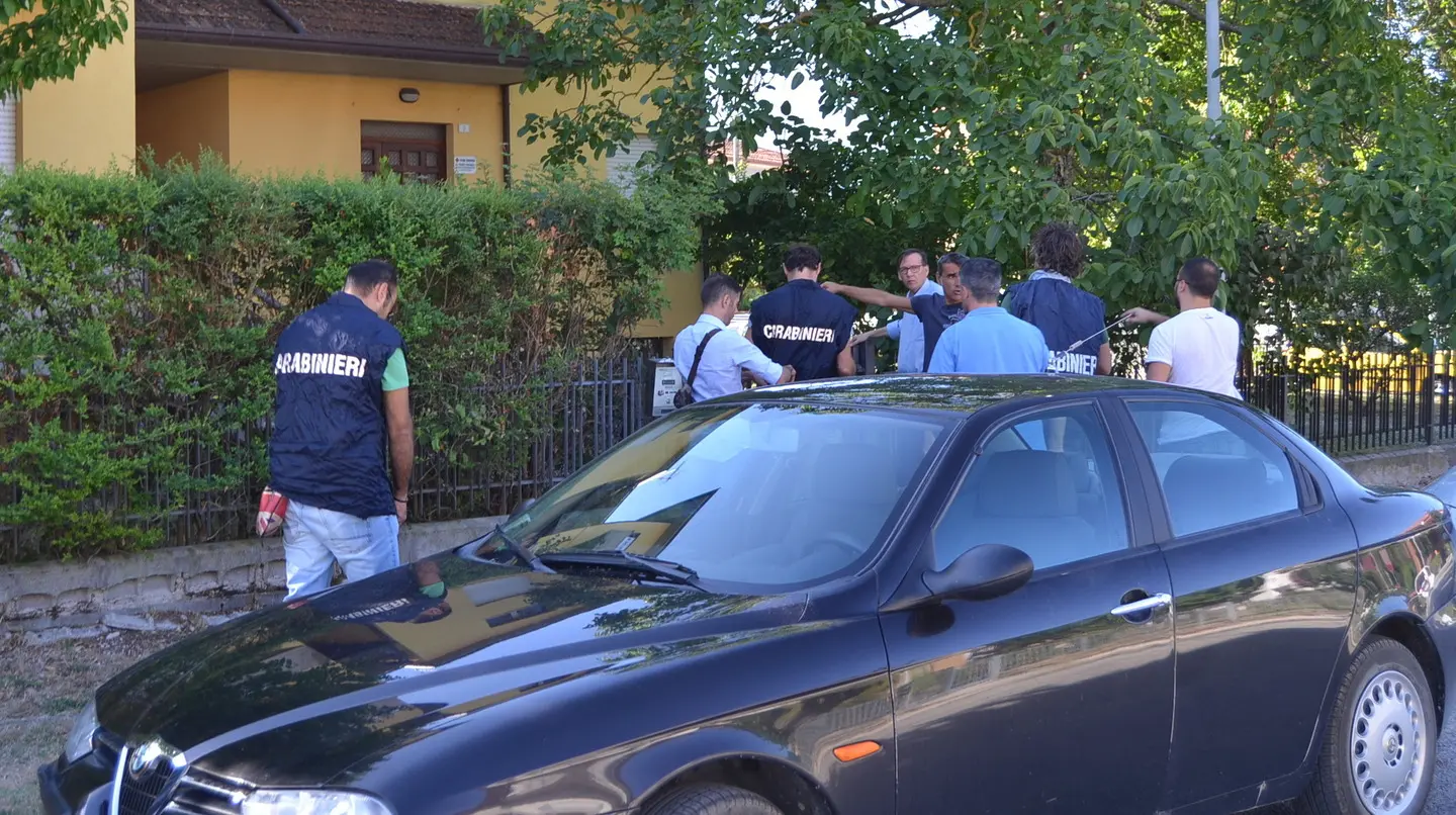 Carabinieri a casa di Igli per la perquisizione