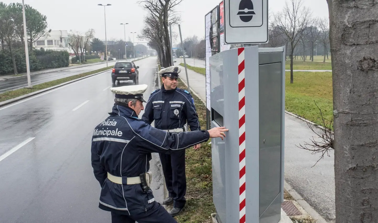 Multe, inchiodato 25 volte dall’autovelox