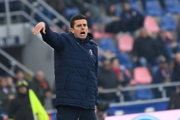 Bologna Fc Monza 0-1, Thiago Motta attacca l’arbitro: “Il fallo di mano di Sensi era da rigore”