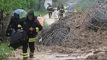 L'intervento dei vigili del fuoco a Gualdo