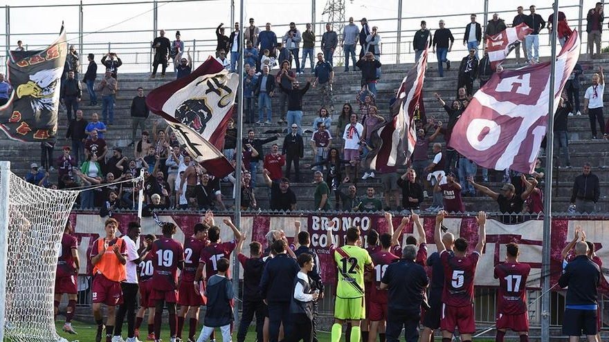 L’inagibilità delle tribune costringe a giocare senza pubblico. I granata hanno una missione: proseguire il buon trend di inizio campionato