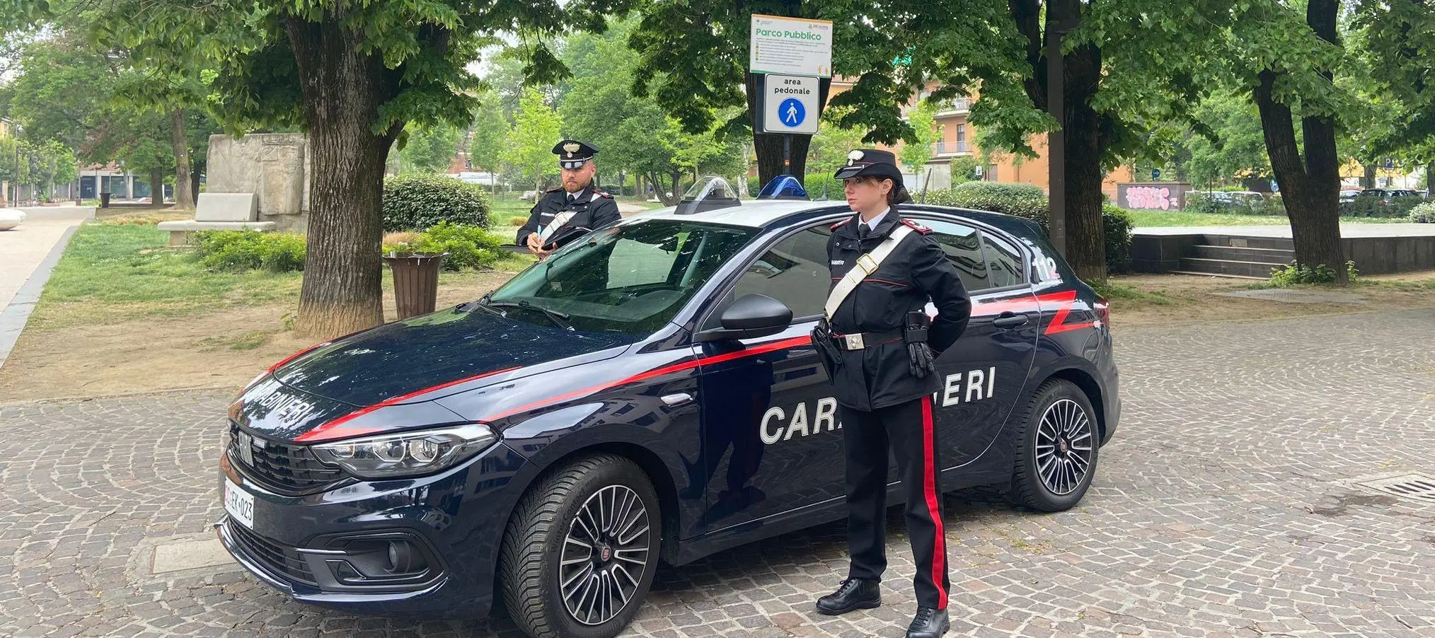 Ragazzo fermato con un coltello nascosto nella collana a Mestre