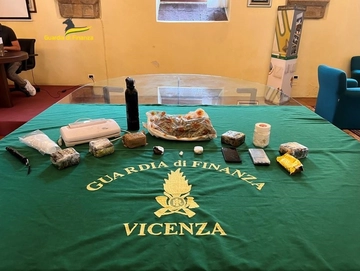 Vicenza, chili di droga in casa: un arresto