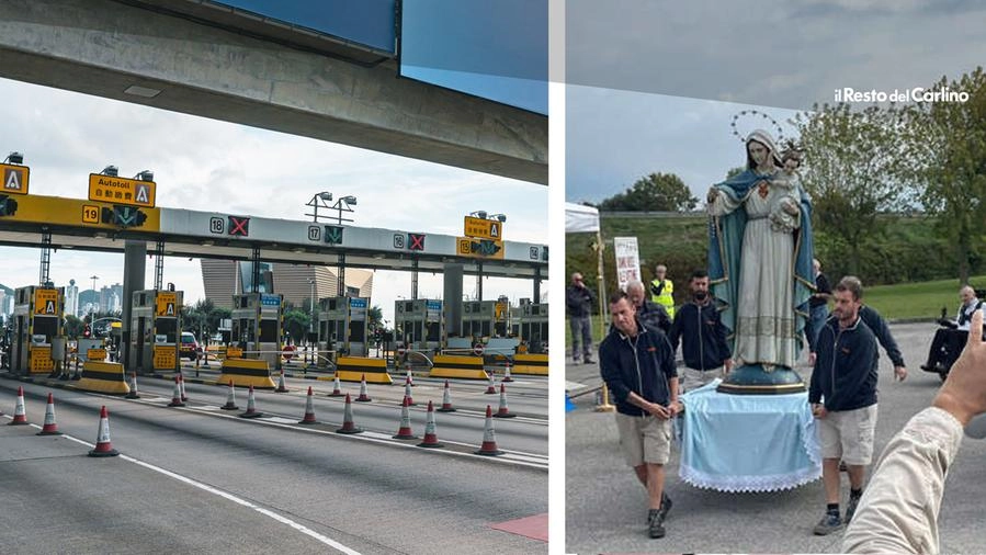 La statua della Madonna in processione