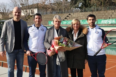 Infarto dopo il tennis a Reggio Emilia, salvato da due maestri con il defibrillatore