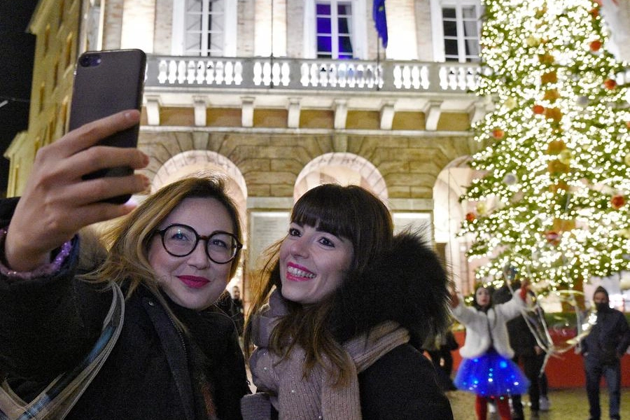 L'albero di Natale in centro 