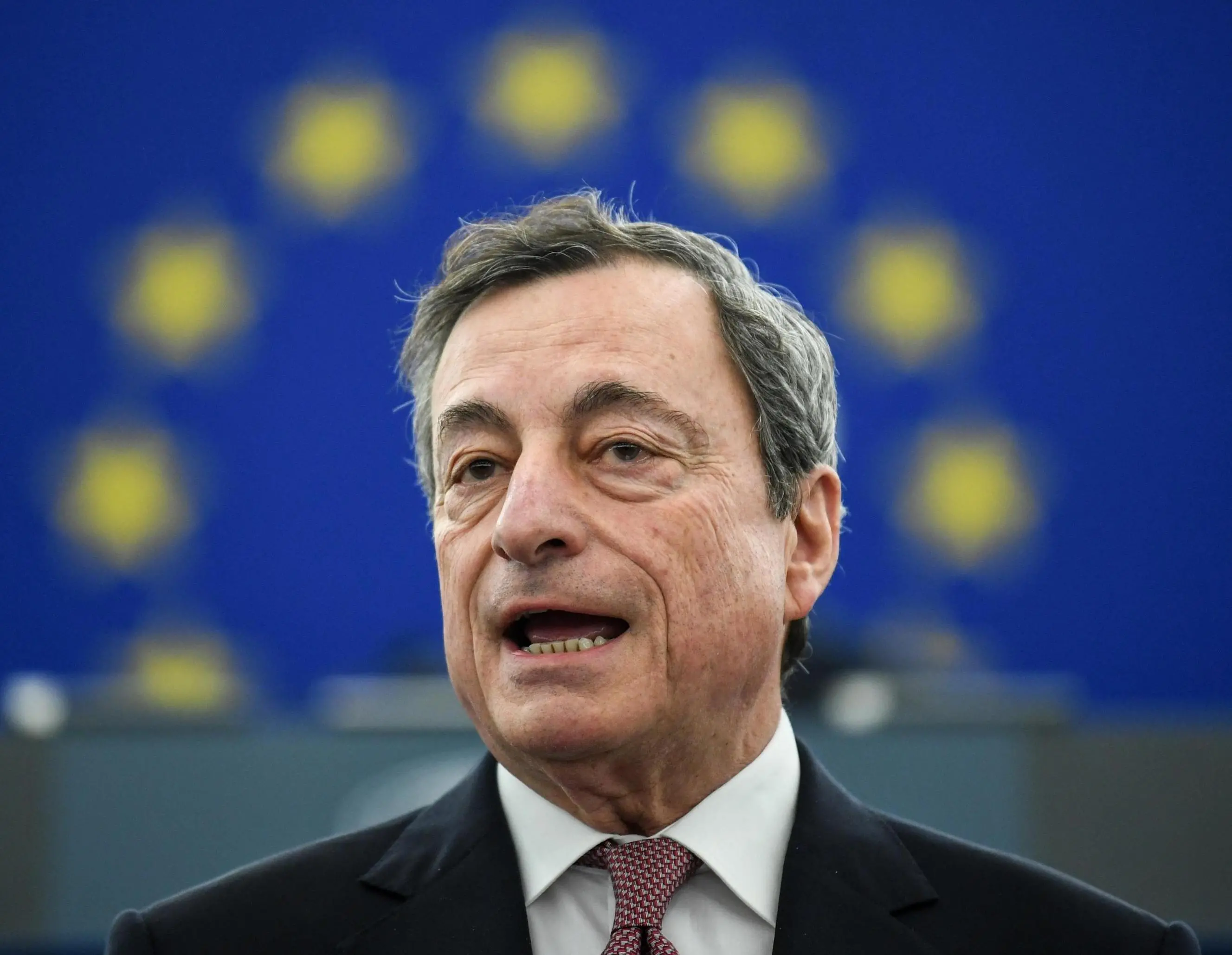 Mario Draghi, il banchiere che salvò l'euro "a ogni costo"