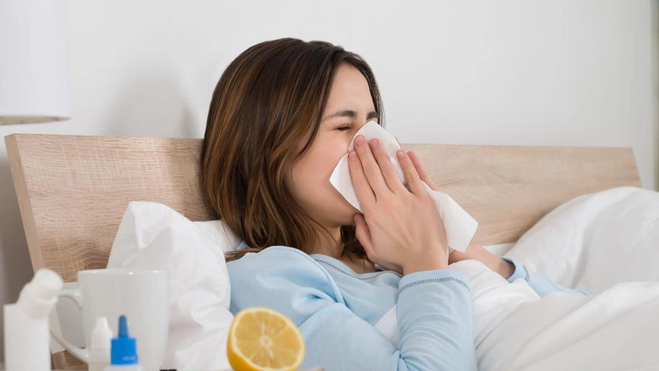 Influenza, ora è boom. Ospedali sotto stress, il picco gioca d’anticipo. In crescita anche il Covid