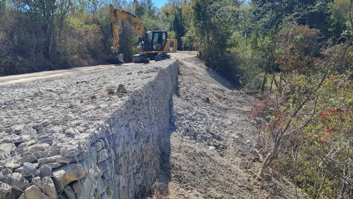 Frana, presto riaprirà la strada San Lorenzo-Fiordinano