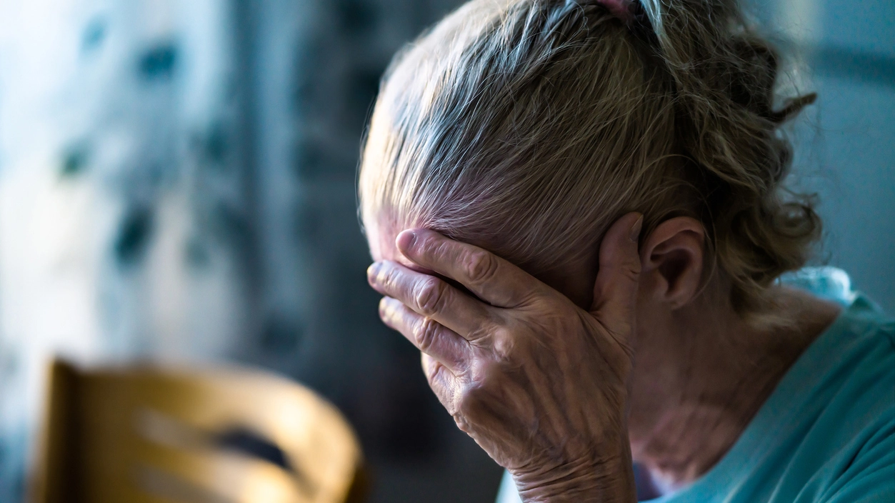 I carabinieri hanno trovato l'anziana in casa che tremava dalla paura e faceva fatica a respirare (foto generica)