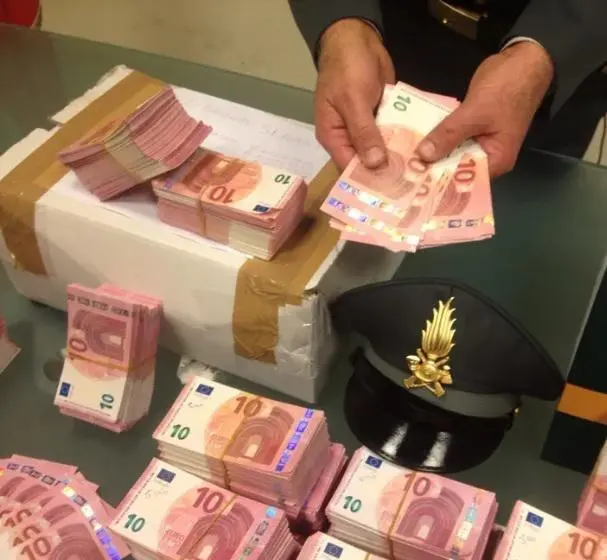 Sequestrate 12mila euro di banconote false: le più diffuse sono da