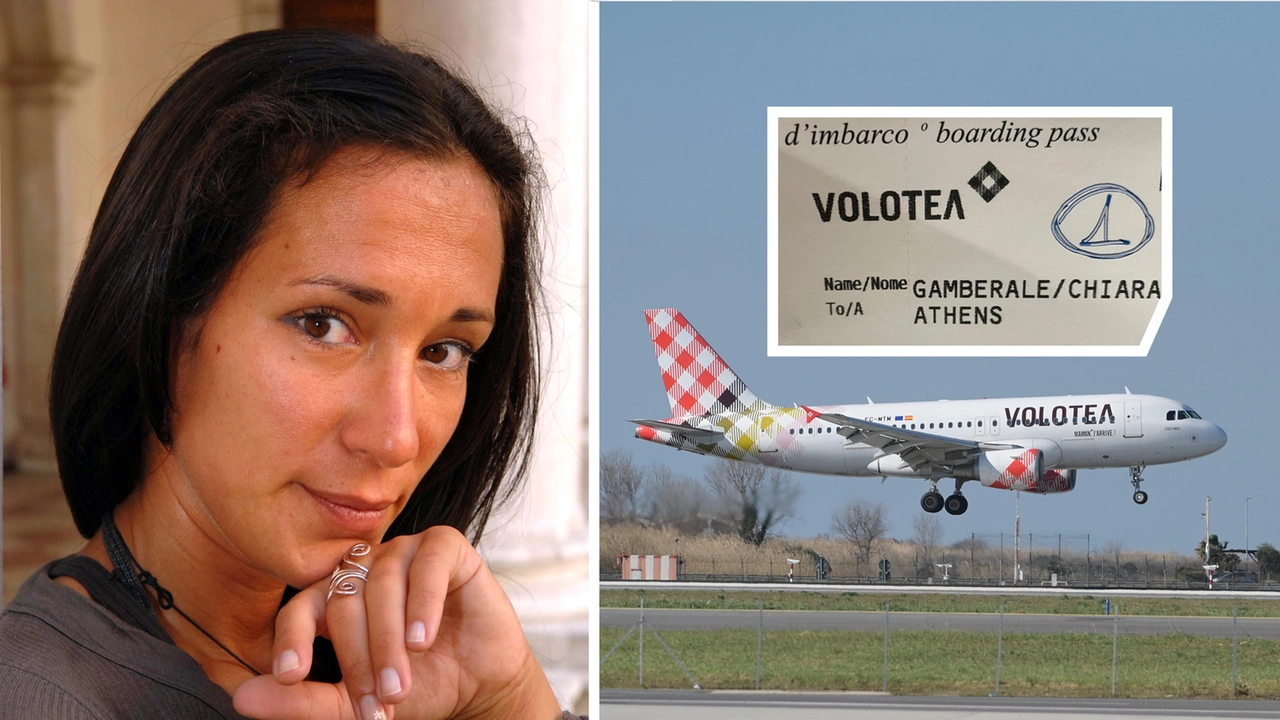 Chiara Gamberale e il suo biglietto per il volo Venezia-Atene di Volotea