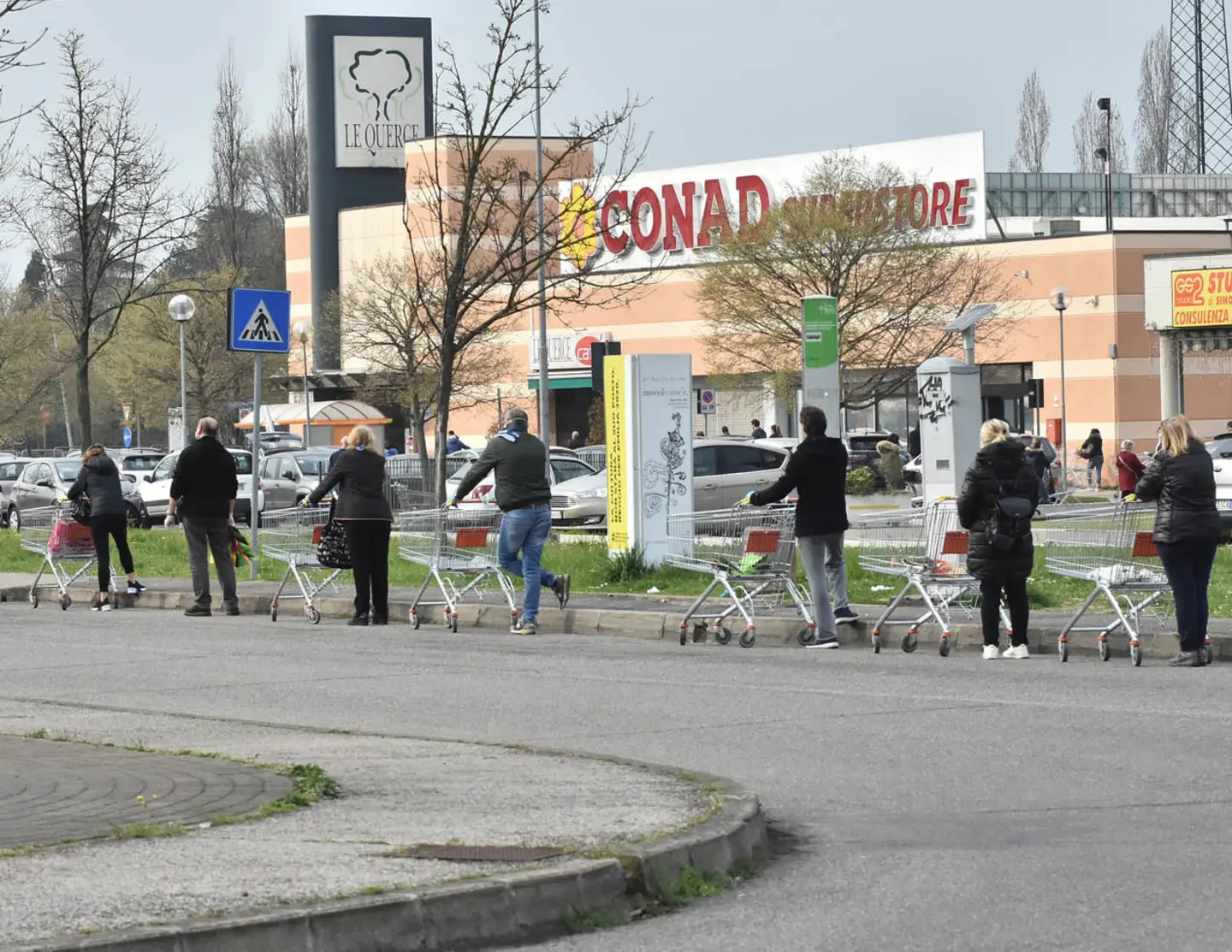 Coronavirus Reggio Emilia, chiusura anticipata per Conad e Sigma