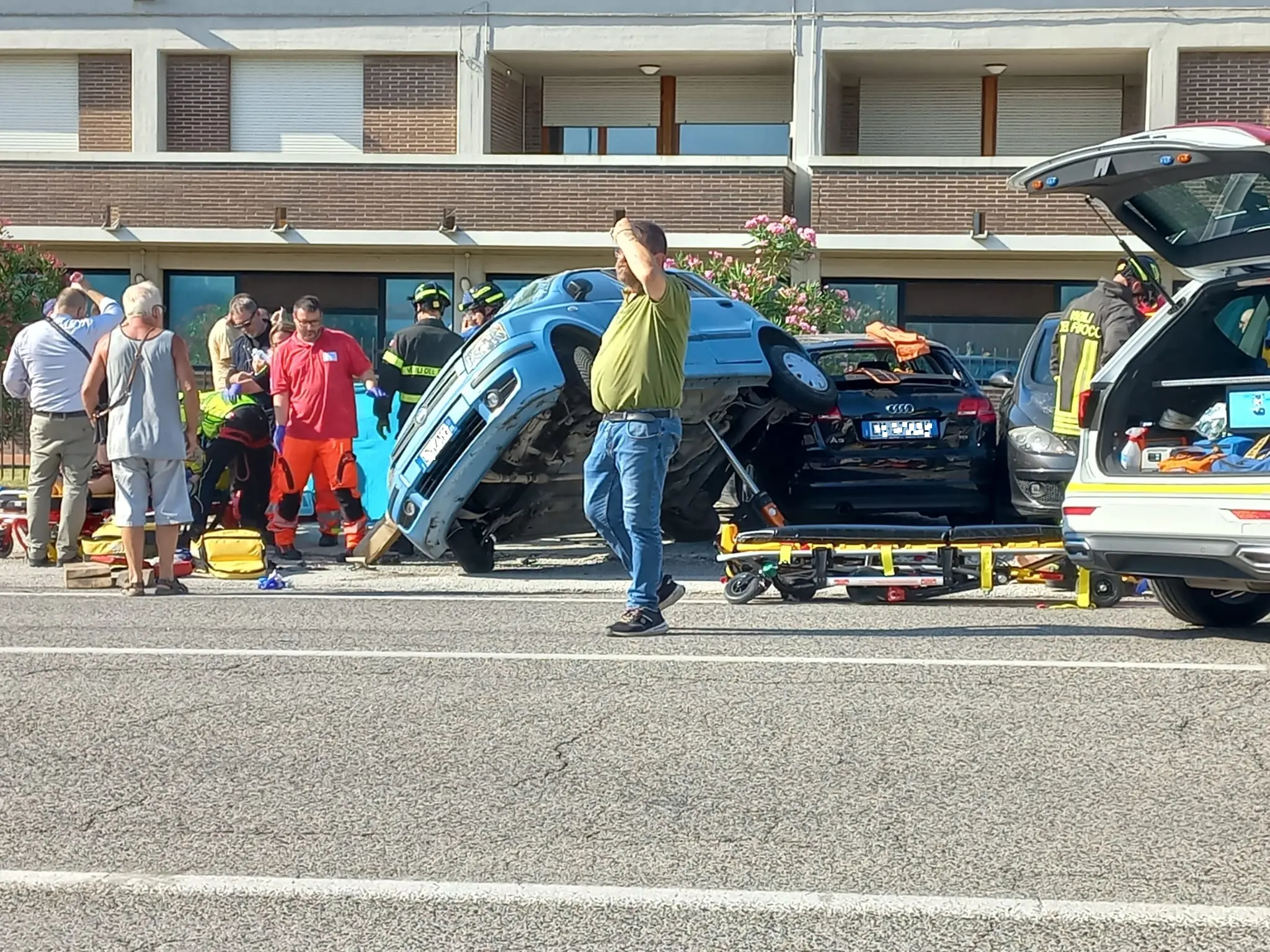 Incidente A Monsano (Ancona): Auto Si Ribalta, Gravissimo Ragazzino Di ...