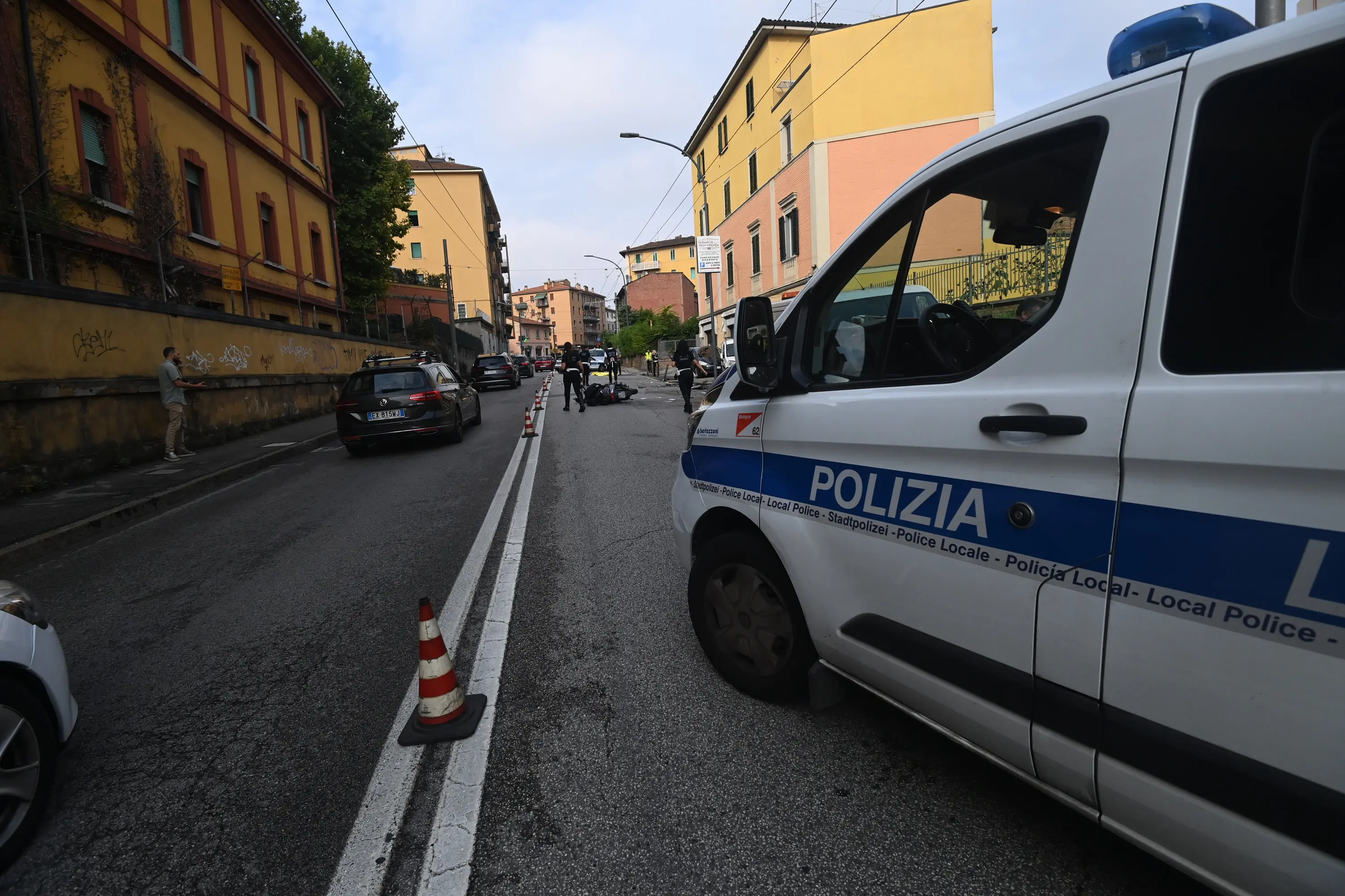 Incidente Oggi A Bologna, Perde Il Controllo Della Moto: è Gravissimo