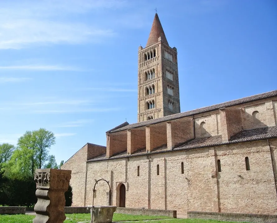 Guida verde Michelin, l'abbazia di Pomposa conquista due stelle