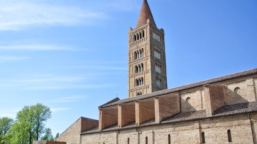 L’Abbazia di Pomposa vista dal chiostro