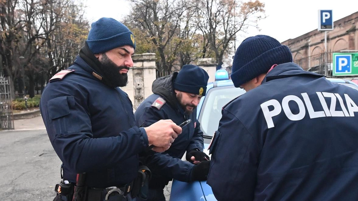 Medy Cartier, ancora guai. Il trapper fugge dalla polizia. Guidava pure senza patente