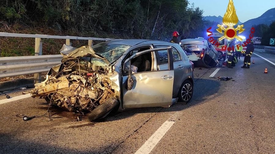 Le auto coinvolte nell'impatto sulla A27