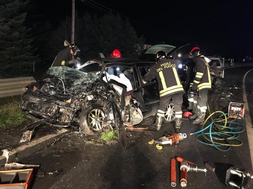 Tragico Schianto Fra Tre Auto: Muore 52enne