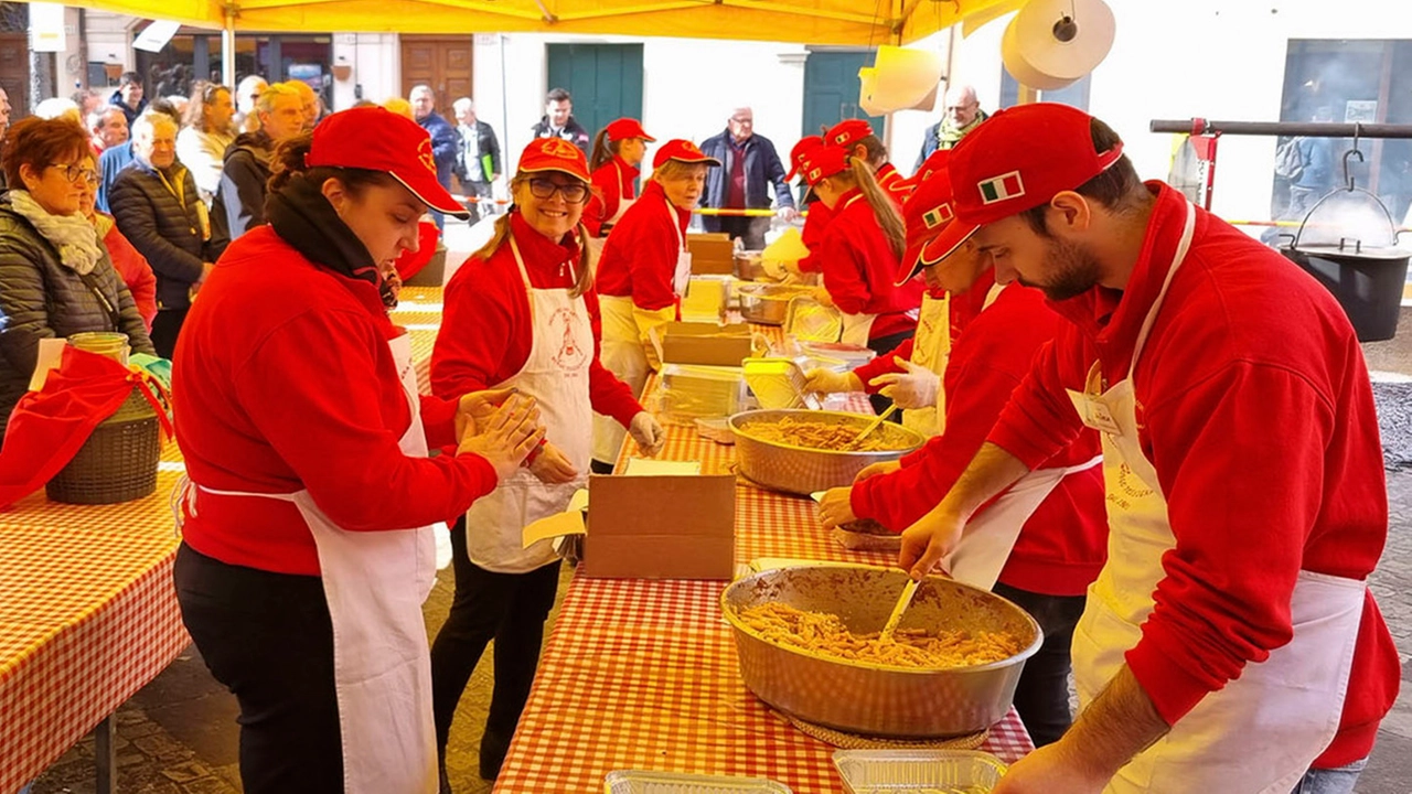 La Sagra dei Maccheroni, il piatto che riunisce tutto il paese: il programma e le novità