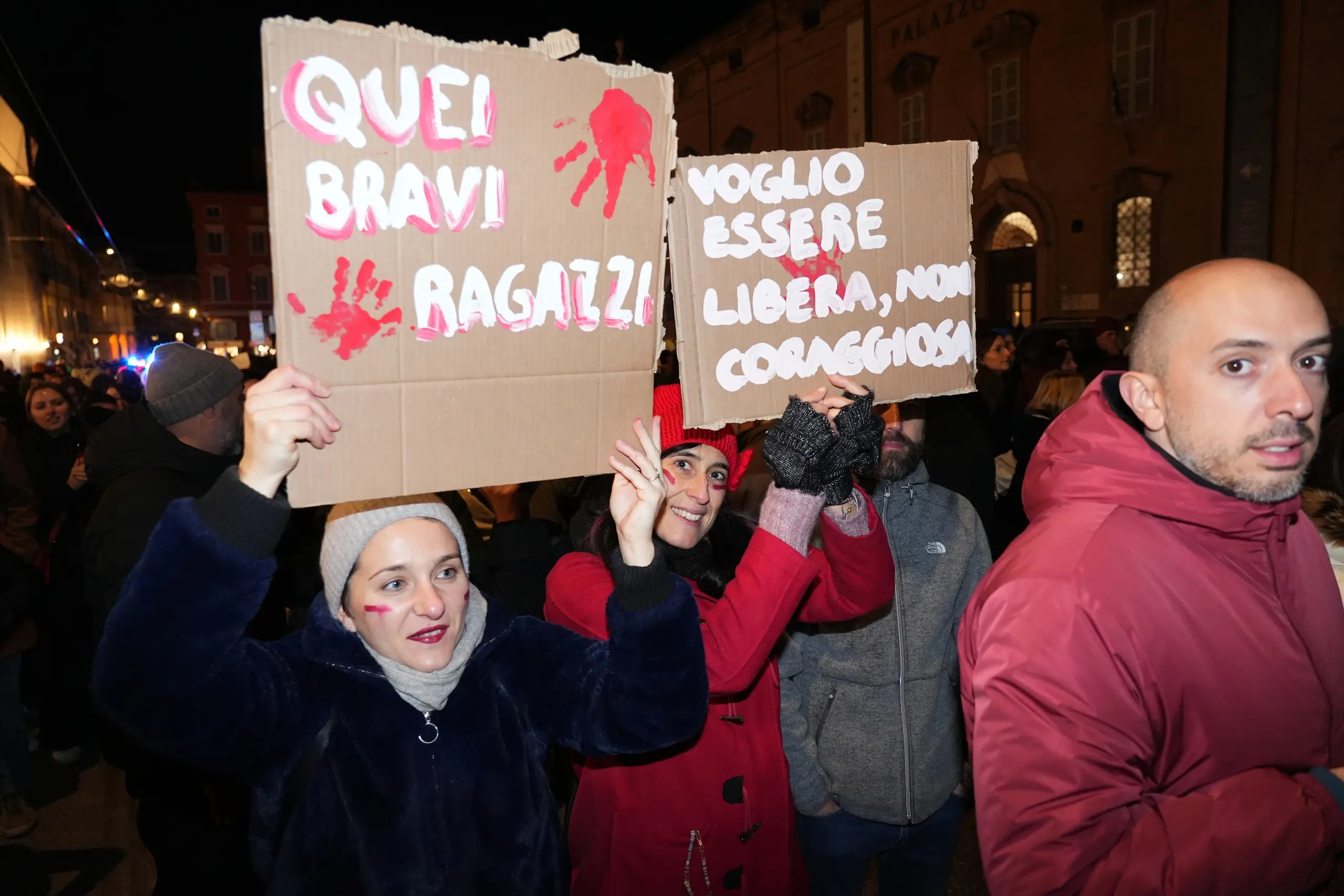 Violenza Sessuale E Maltrattamenti, Ventenne Arrestato Dopo La Denuncia ...