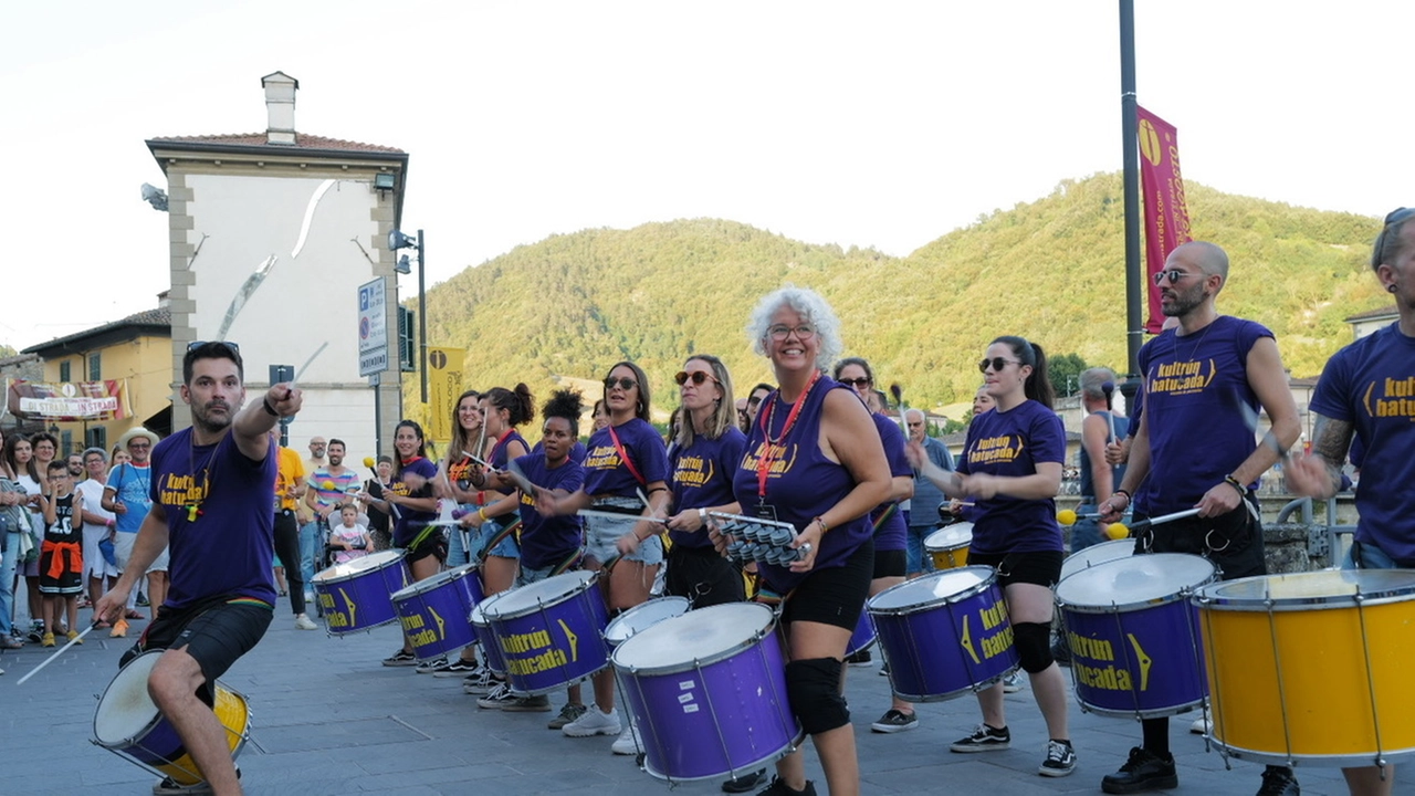 Record di ingressi alla manifestazione realizzata grazie all’impegno di Pro loco e Comuni. Si conclude con lo spettacolo dei fuochi d’artificio che illuminano le acque del fiume Bidente